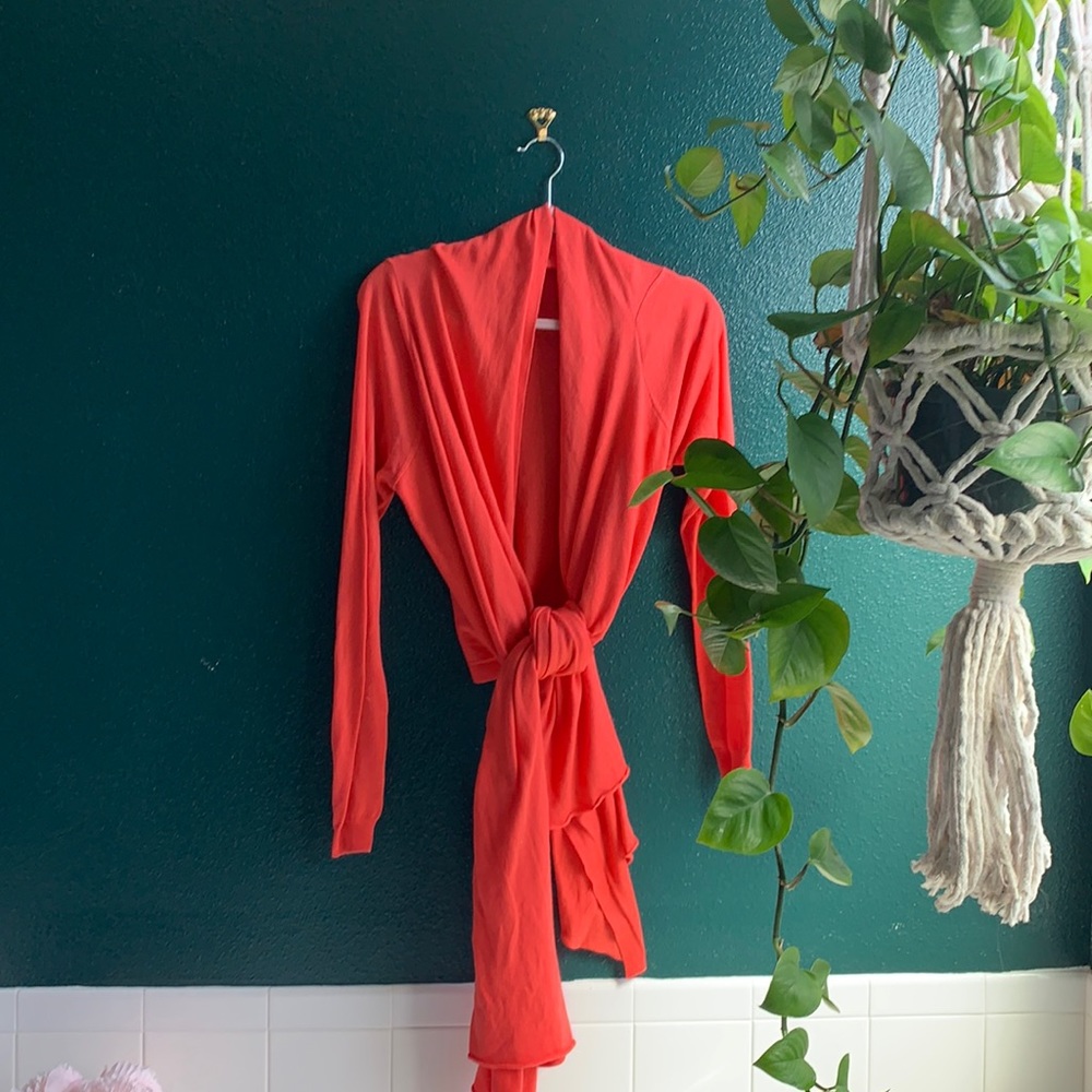 Fun flirty wrap !